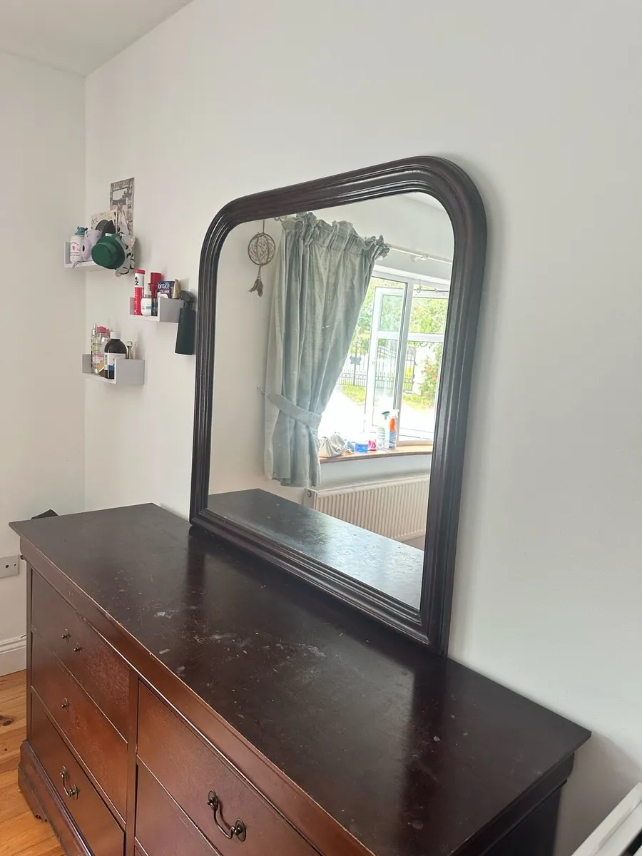 Dresser with mirror - Image 2