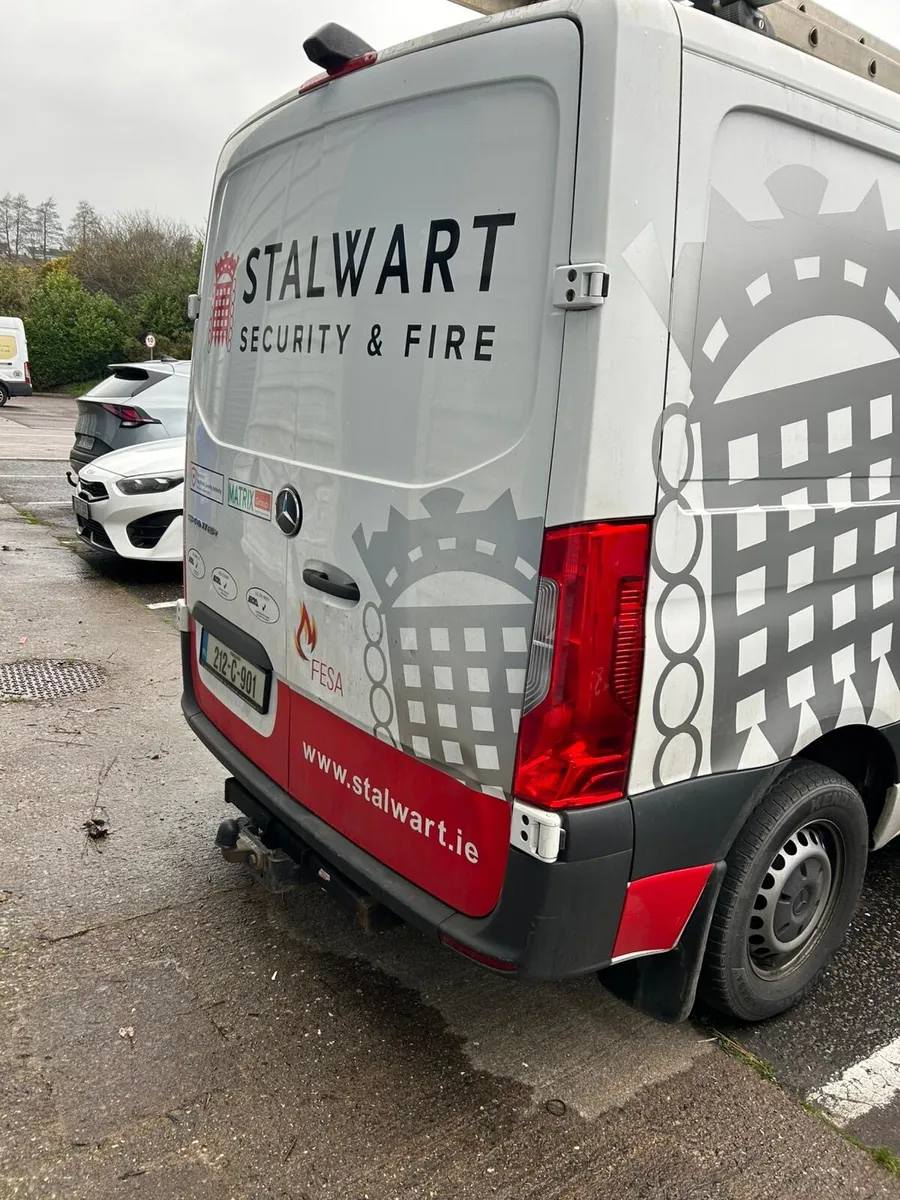 Mercedes sprinter van - Image 3