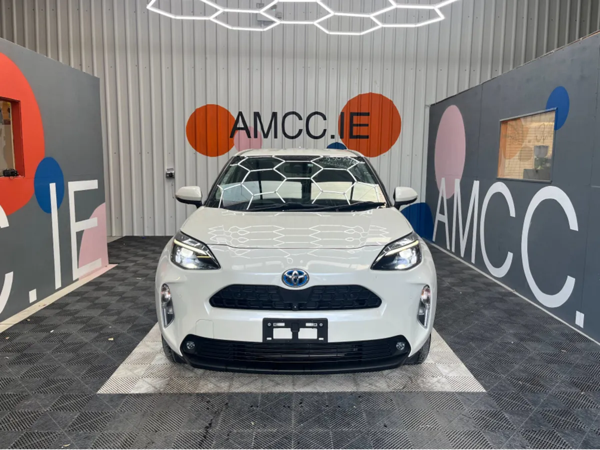 Toyota Yaris Cross €23950! 2021 TOYOTA YARIS CROSS - Image 2