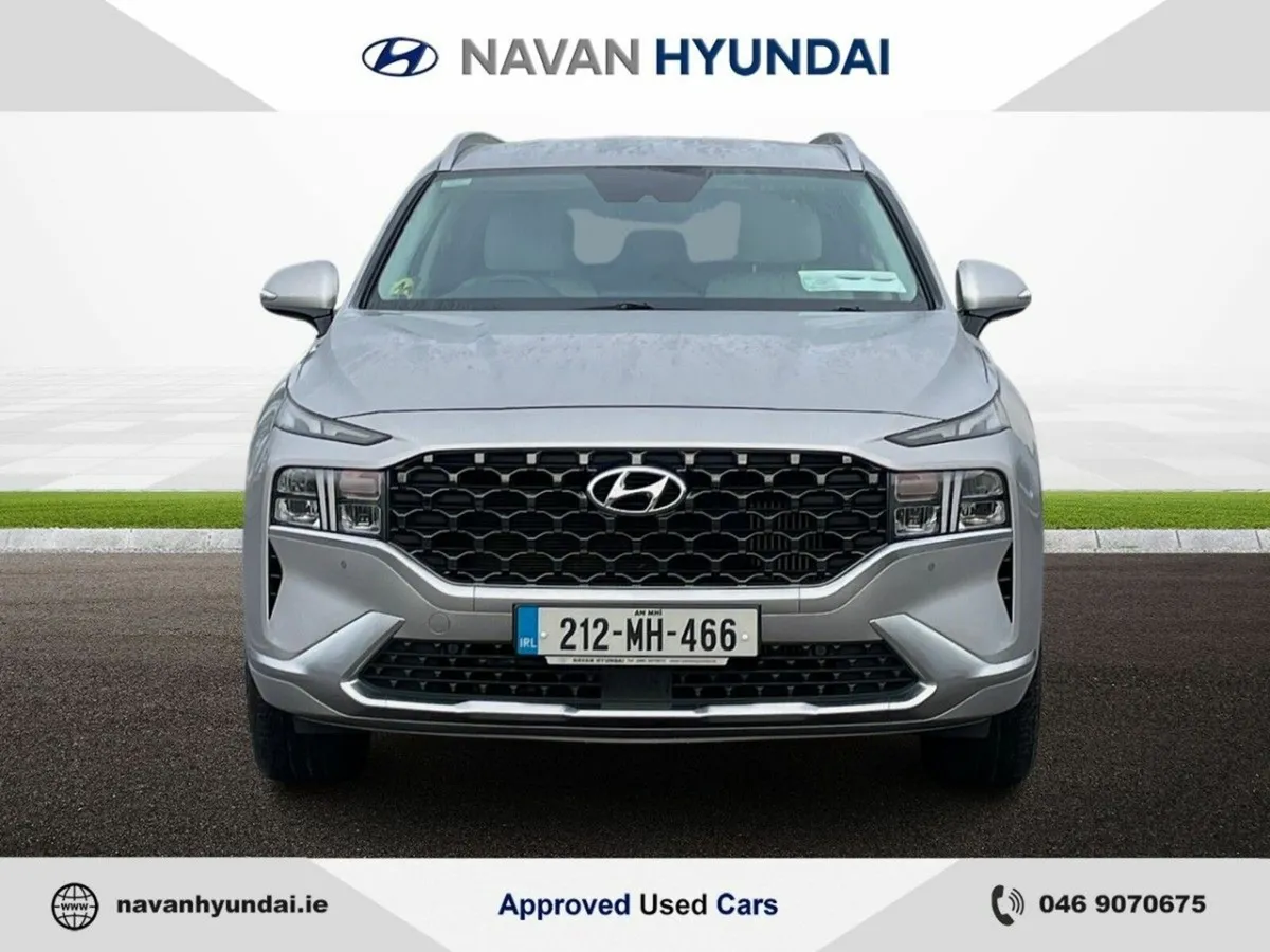 Hyundai Santa Fe 1.6 PHEV 4WD Executive Plus Auto - Image 3