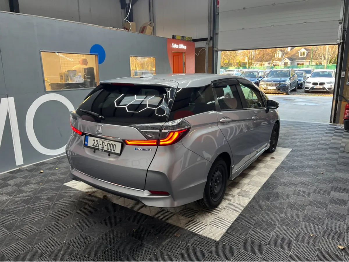 Honda Shuttle 2022 HONDA SHUTTLE 1.5L HYBRID / 66K - Image 2