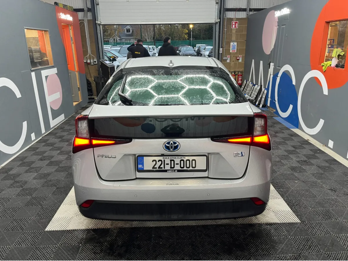Toyota Prius €21950! 2022 TOYOTA PRIUS 1.8L HYBRID - Image 3