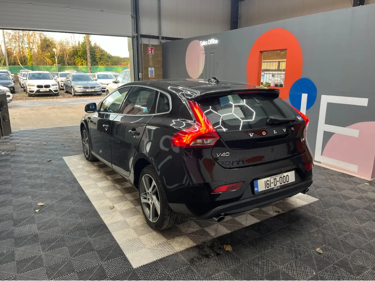 Volvo V40 2016 VOLVO V40 2.0L DIESEL / 78K KMS / A - Image 4