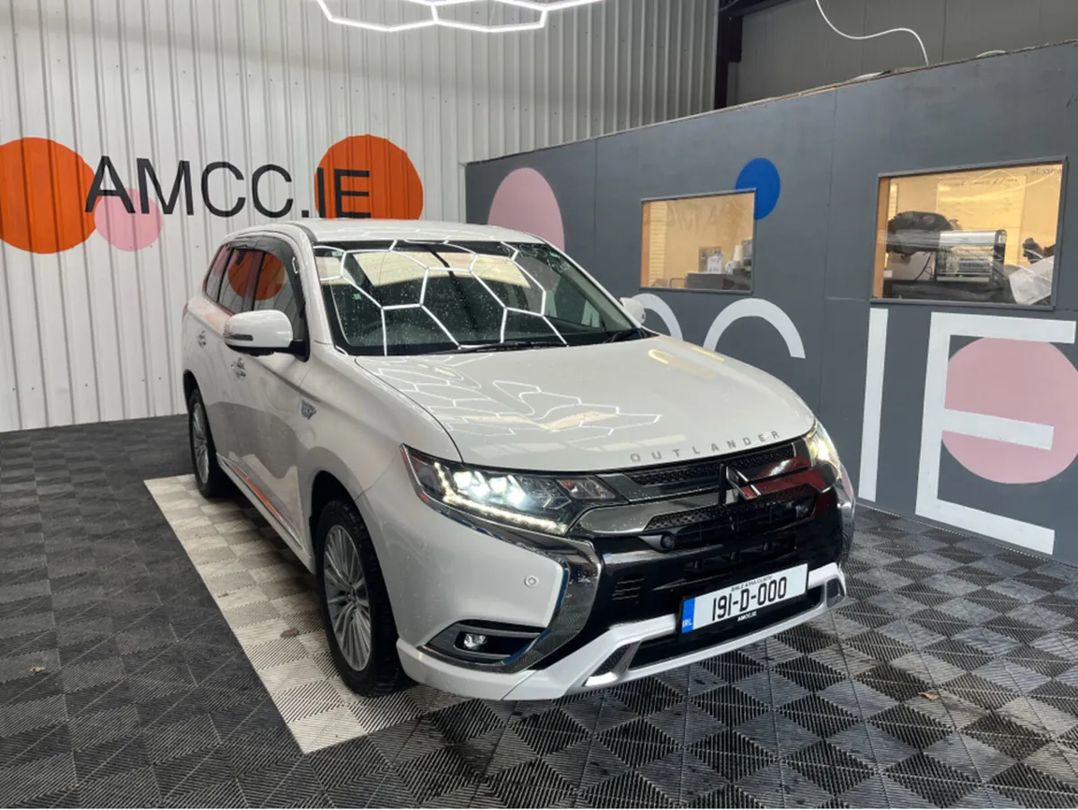 Mitsubishi Outlander 2019 MITSUBISHI OUTLANDER PHE - Image 1
