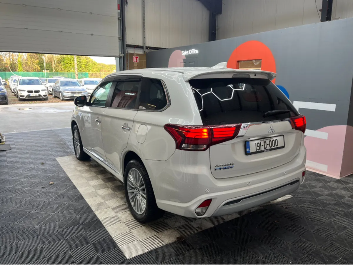 Mitsubishi Outlander 2019 MITSUBISHI OUTLANDER PHE - Image 4