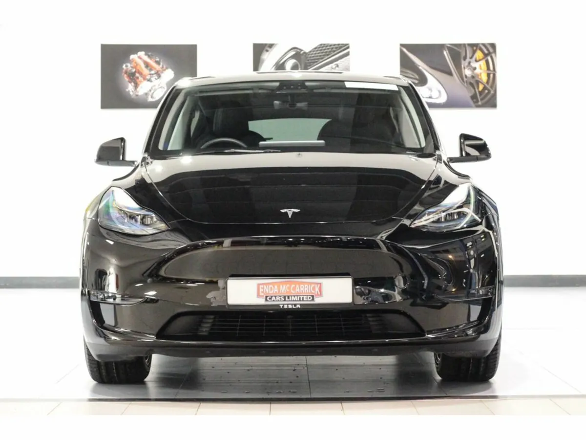 Tesla Model Y Long Range AWD - Image 4