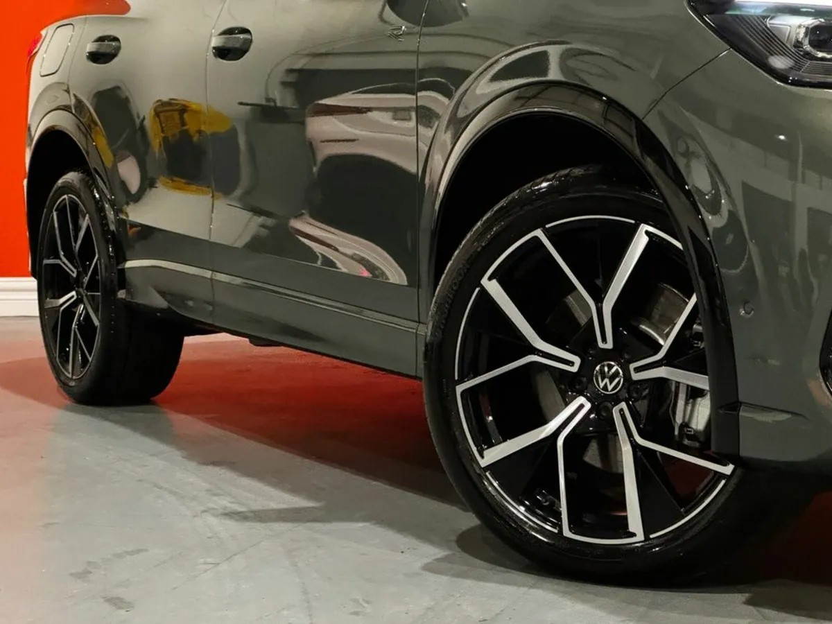 Volkswagen Tiguan R-LINE TSI DSG - Image 4
