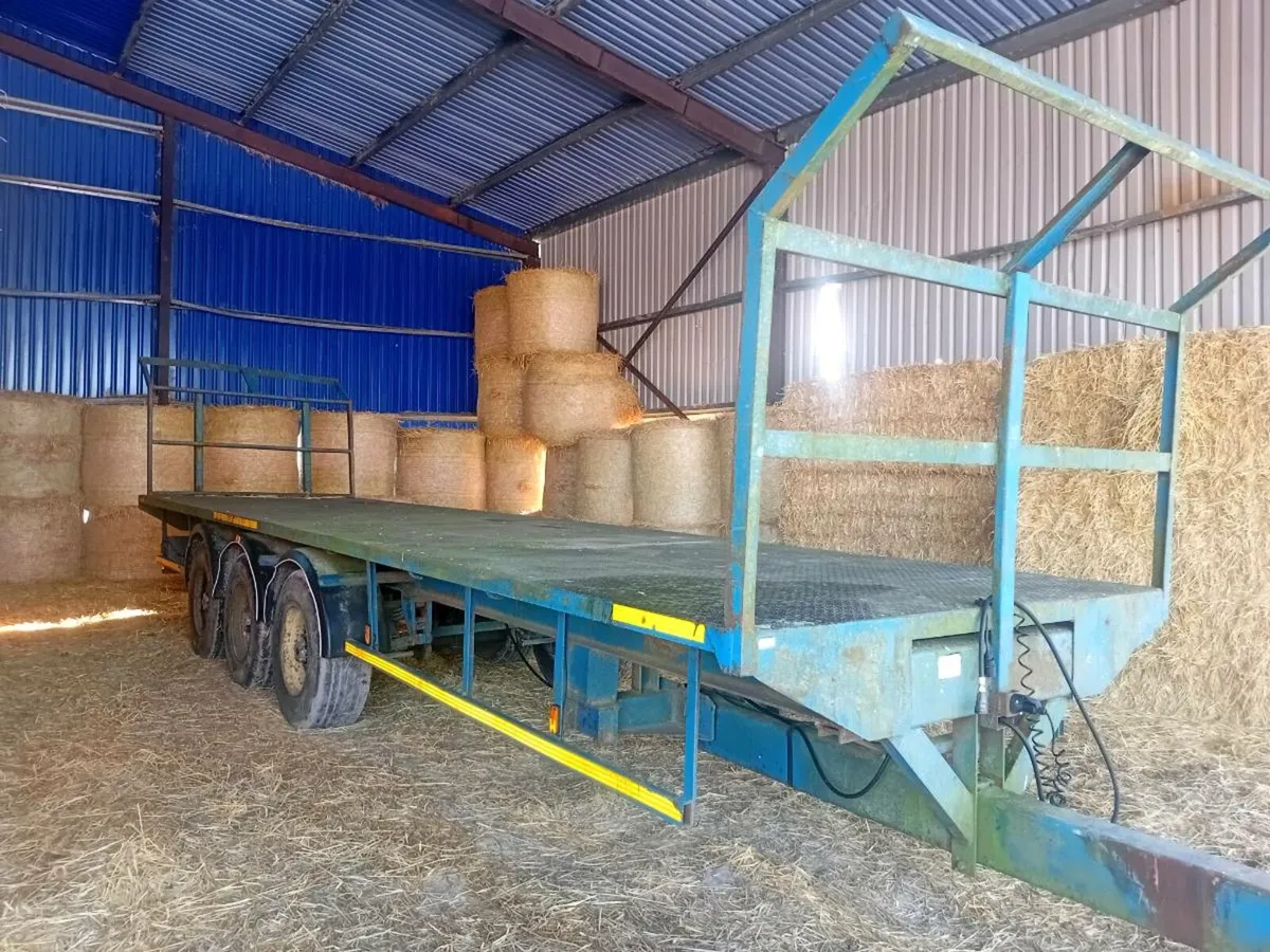 Morris 32ft bale trailer - Image 1