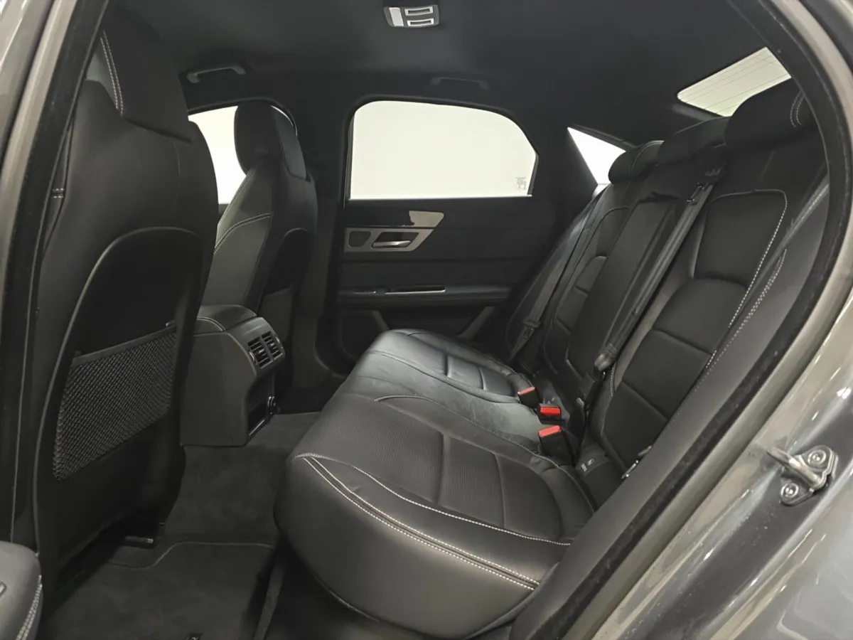 Jaguar XF Xf Diesel Saloon R-Sport - Image 4