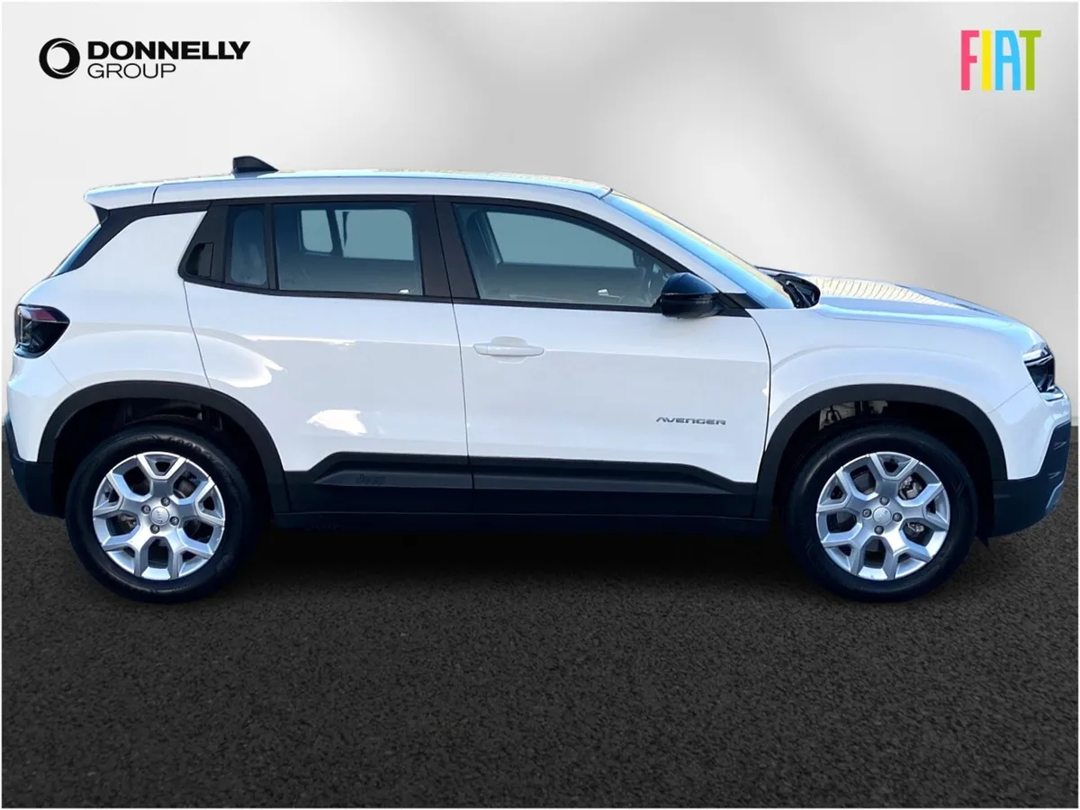 Jeep Avenger Electric Hatchback Altitude - Image 3