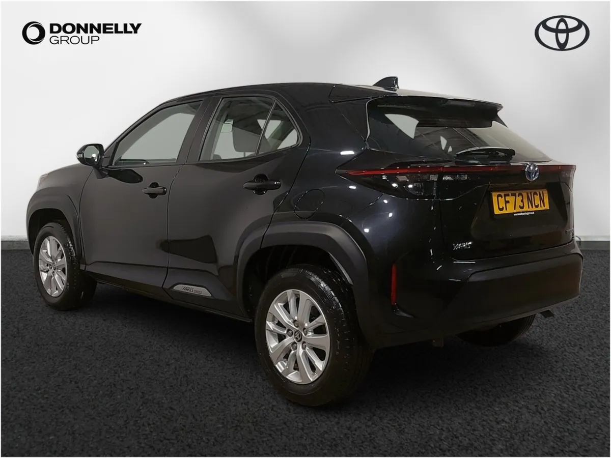 Toyota Yaris Cross Estate Icon - Image 2