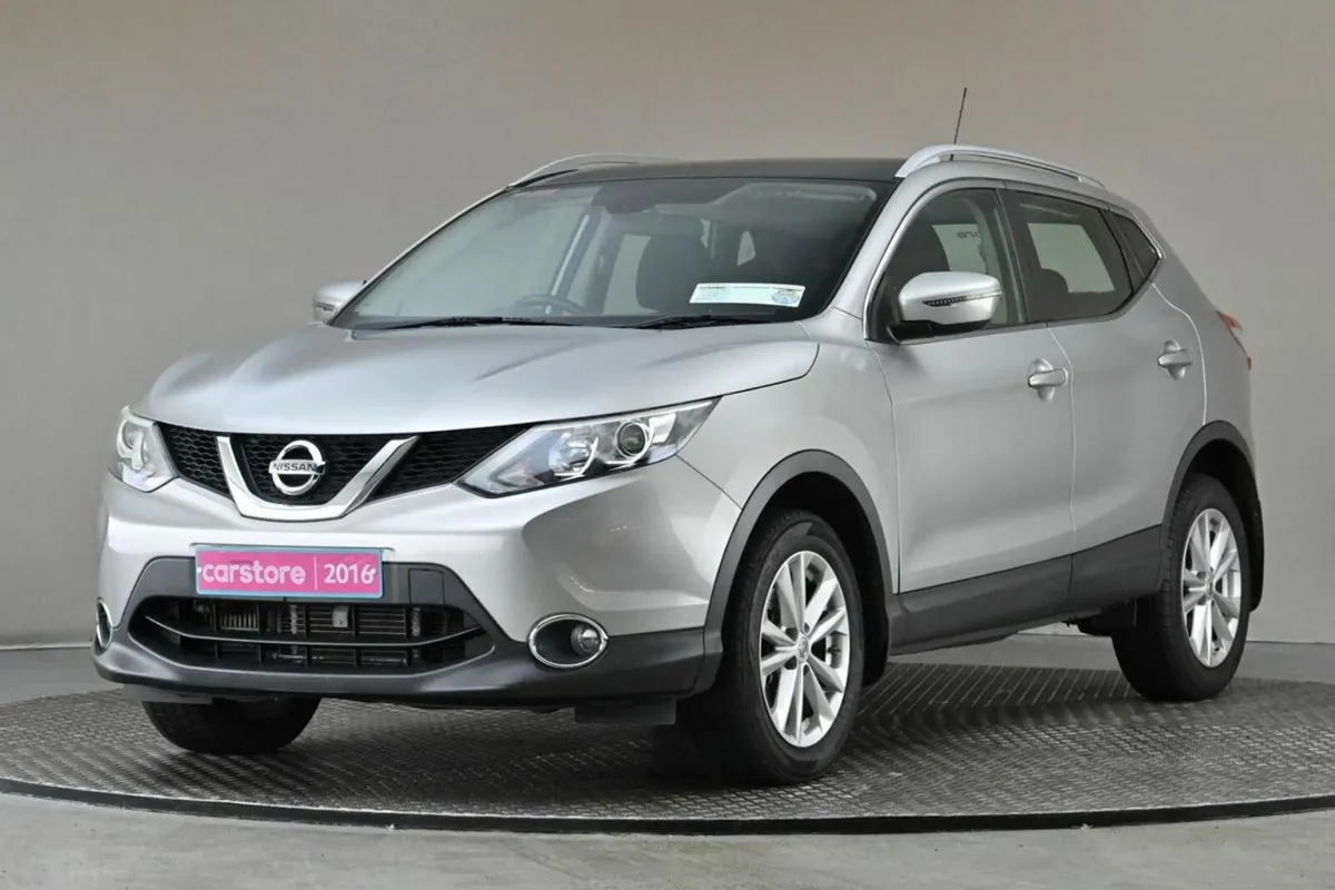 Nissan Qashqai 1.2 SV CVT MY16 **GLASS ROOF**SAT N - Image 3