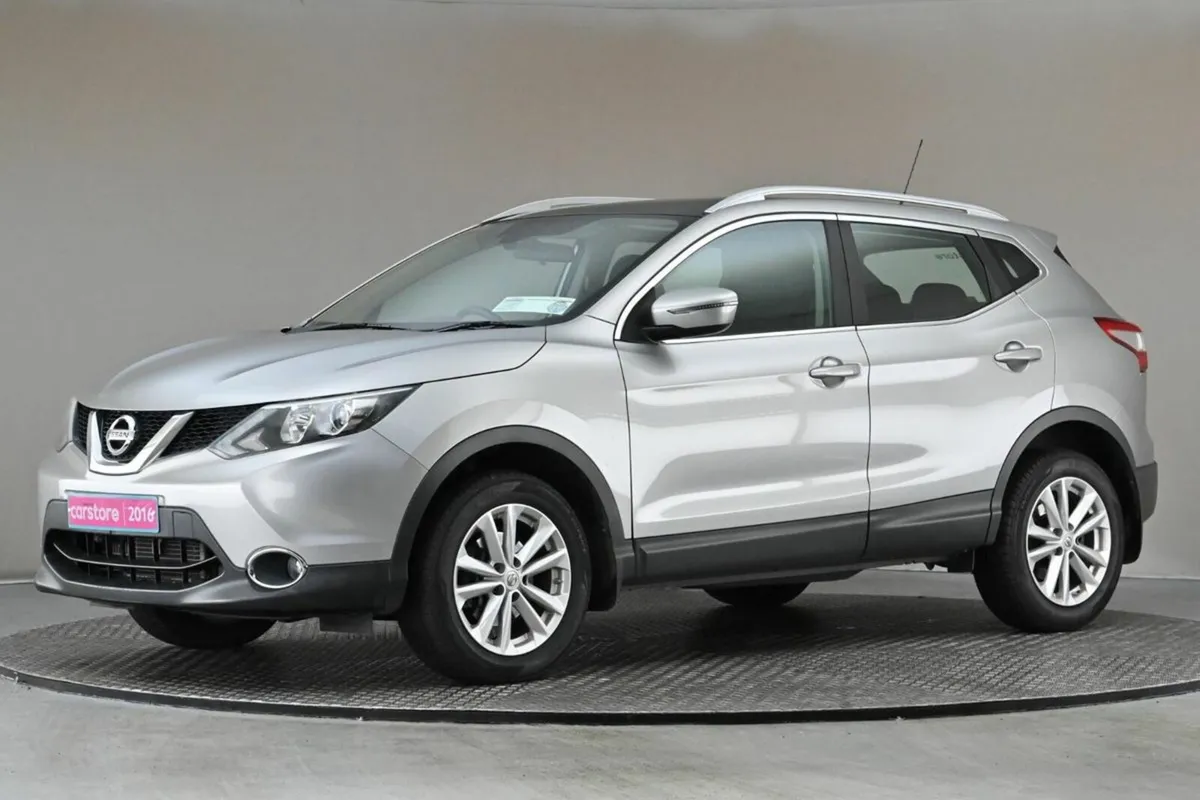 Nissan Qashqai 1.2 SV CVT MY16 **GLASS ROOF**SAT N - Image 4