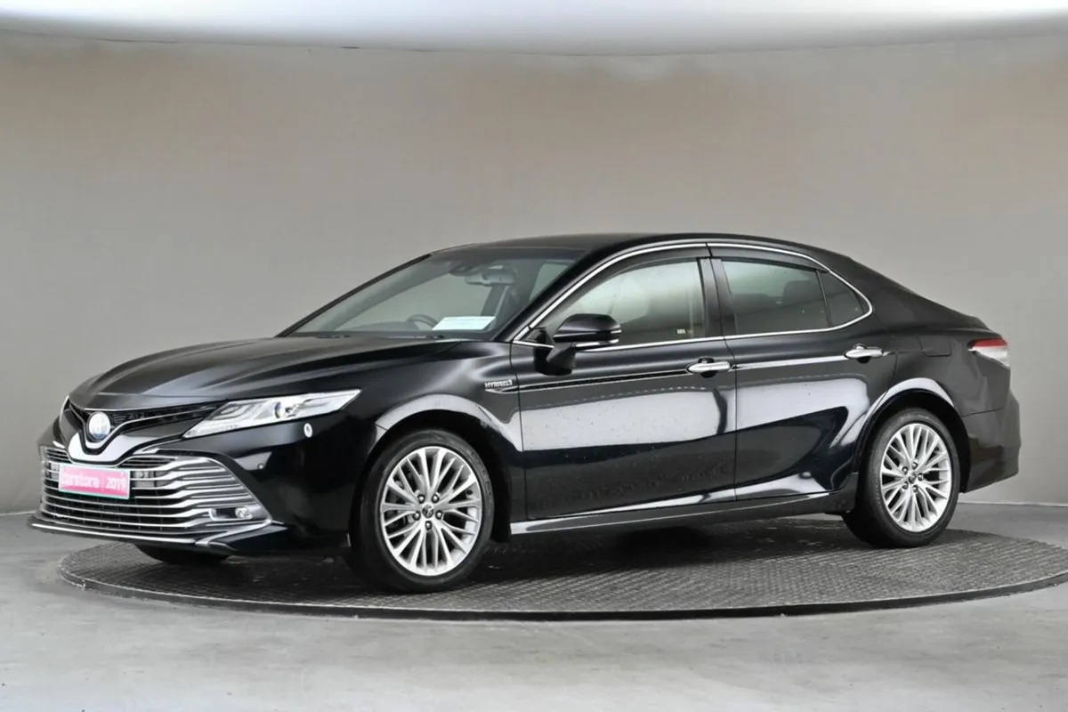 Toyota Camry 2.5 HYBRID **FULL LEATHER**HEAD-UP DI - Image 4