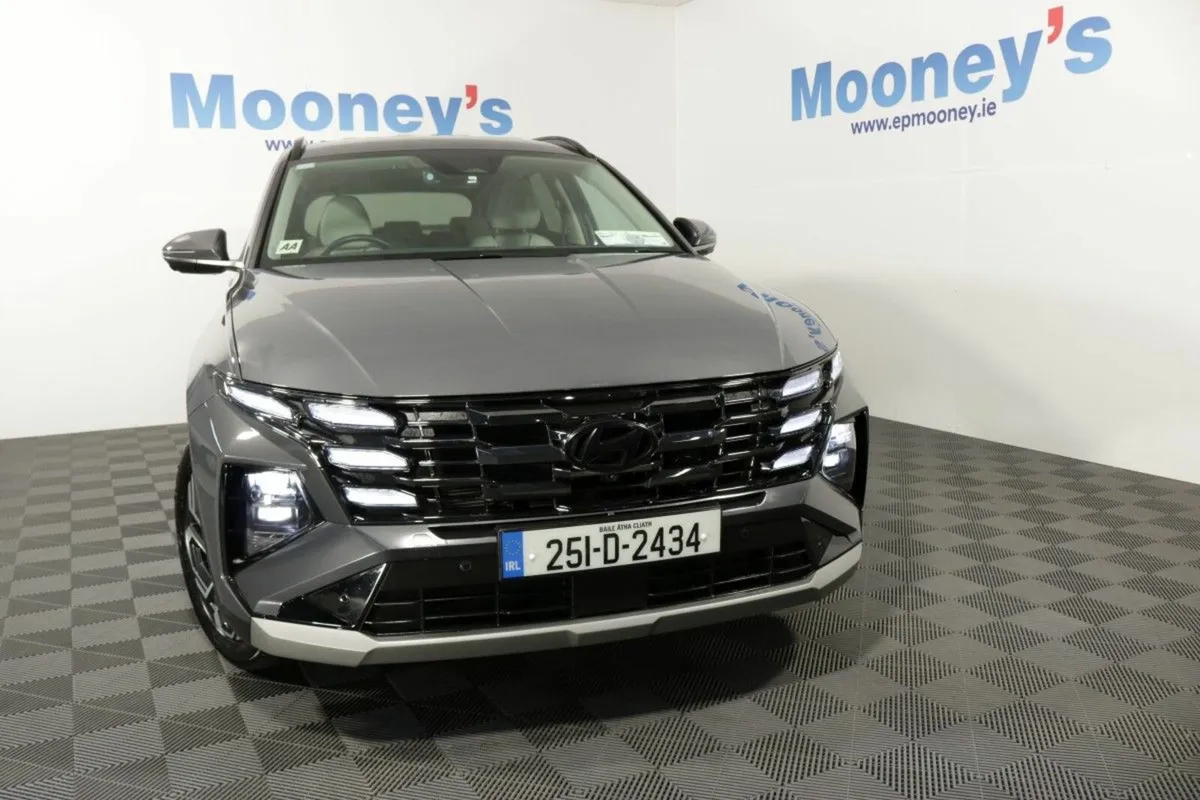 Hyundai Tucson HYBRID EXECUTIVE PLUS 1.6L PETROL A - Image 3