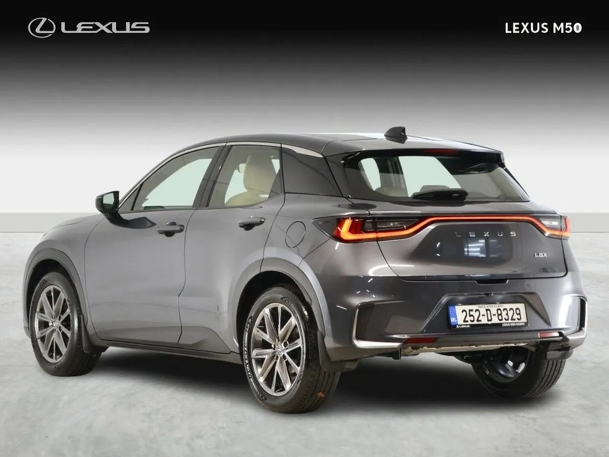Lexus LBX Elegant - Image 3