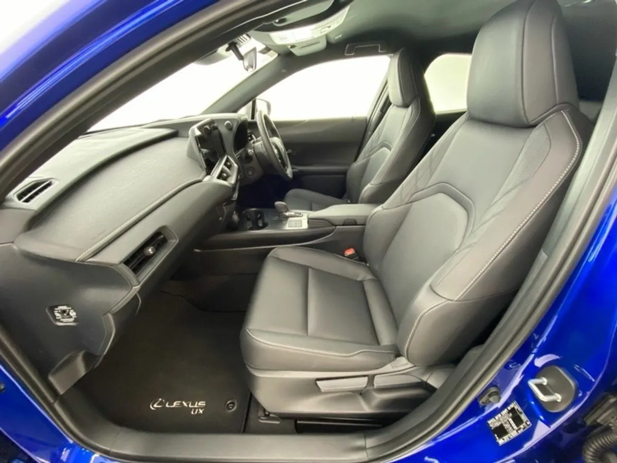 Lexus UX F Sport Design - Image 2