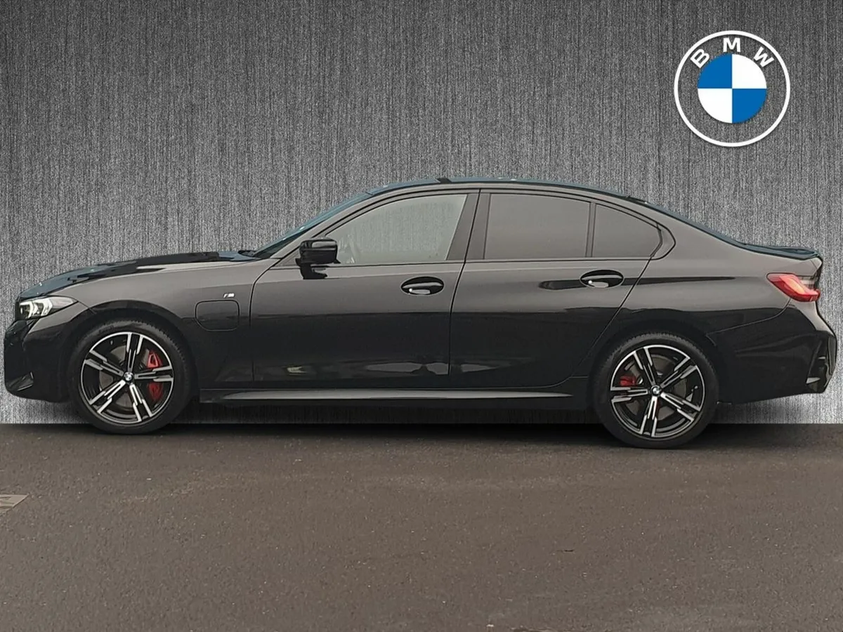 BMW 3-Series 330e M Sport Saloon - Image 4
