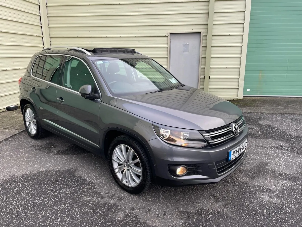 2015 Volkswagen Tiguan Sportline Panoramic Roof - Image 1
