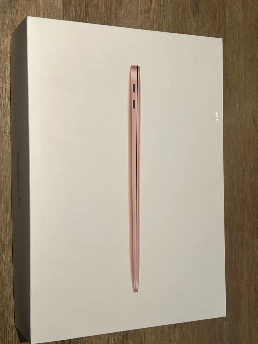 MacBook Air 13” - Image 3
