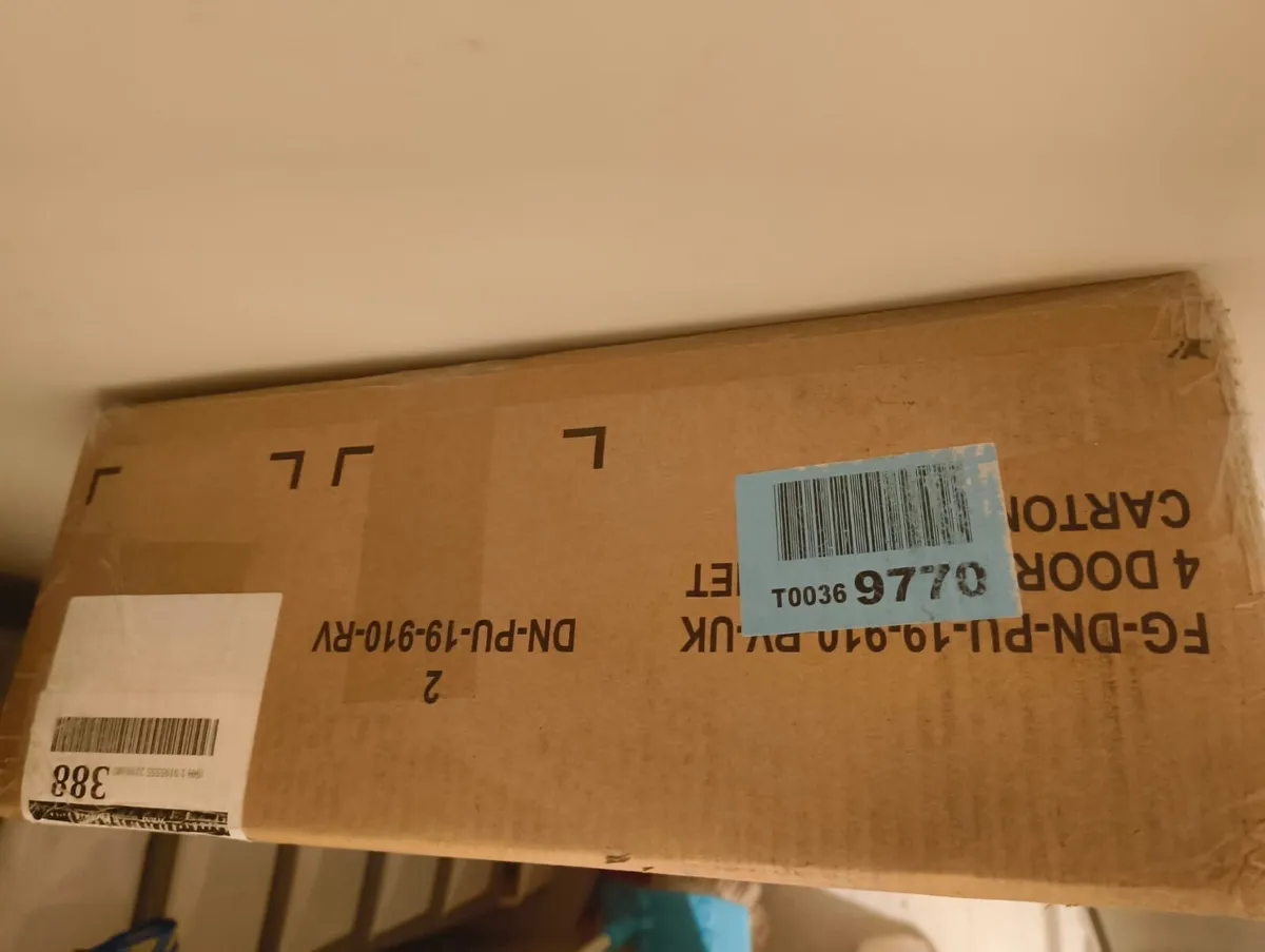 Brand new un opened shoe cabinet - Image 2