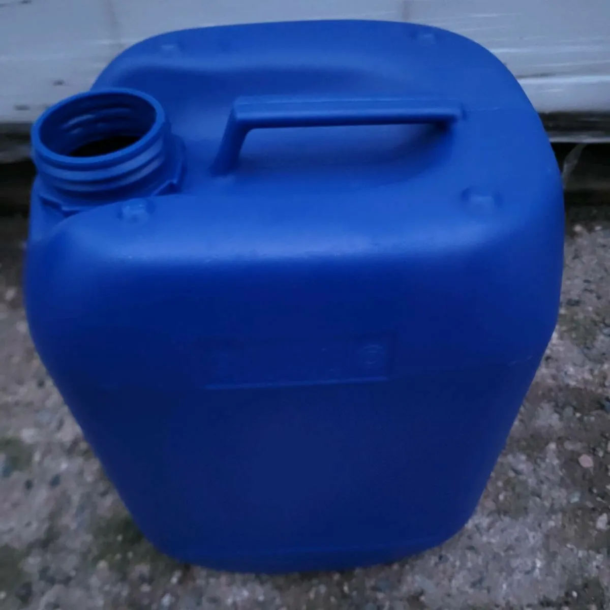 20L 20 L plastic water containers drums - Image 1