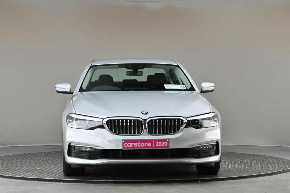 BMW 5-Series 520D SE LOW MILEAGE - Image 2