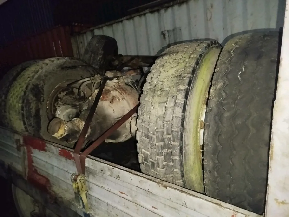 Volvo Fl6 14, mercedes atego 1317 axles - Image 4