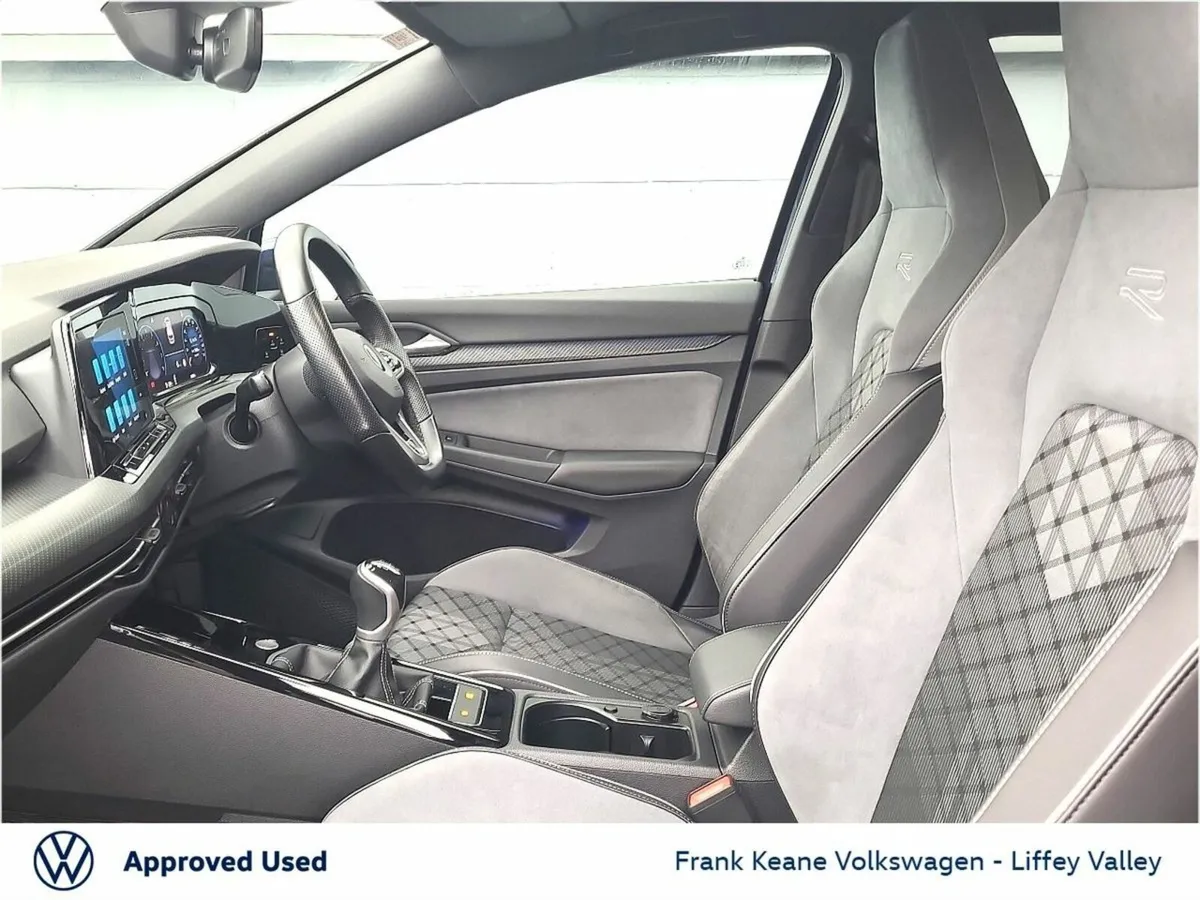 Volkswagen Golf R-LINE 1.5TSI 130HP *REAR VIEW CAM - Image 4