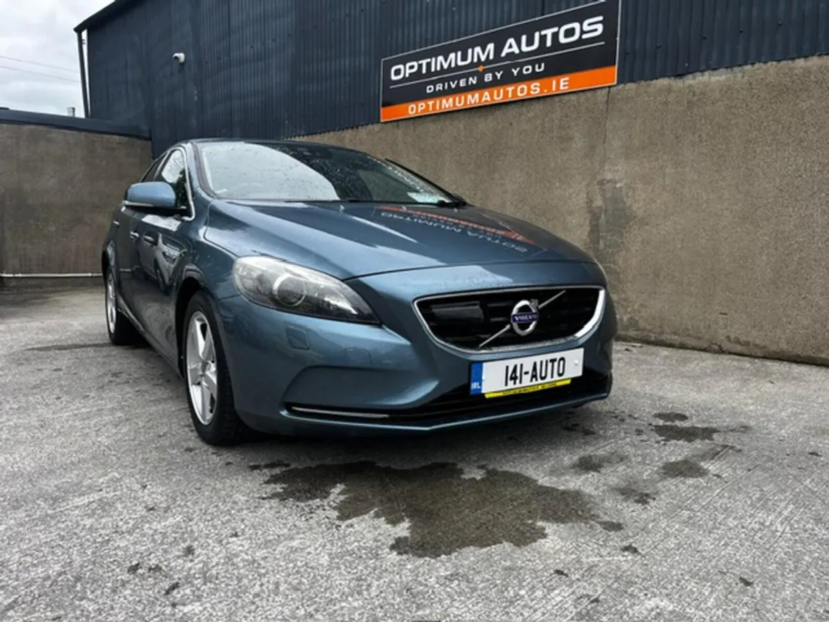 Volvo V40 T4 AUTOMATIC 1.6 PETROL - Image 2
