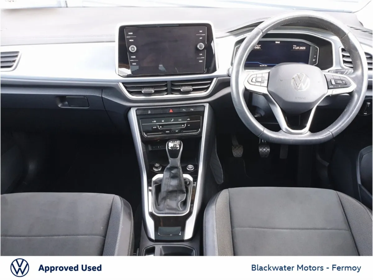 Volkswagen T-Roc 1.0TSI 110BHP STYLE PLUS - Image 3