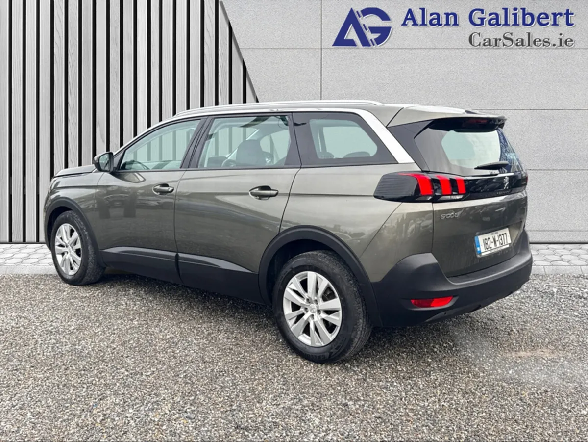Peugeot 5008 1.5HDI ACTIVE 7 Seater Model - Image 2