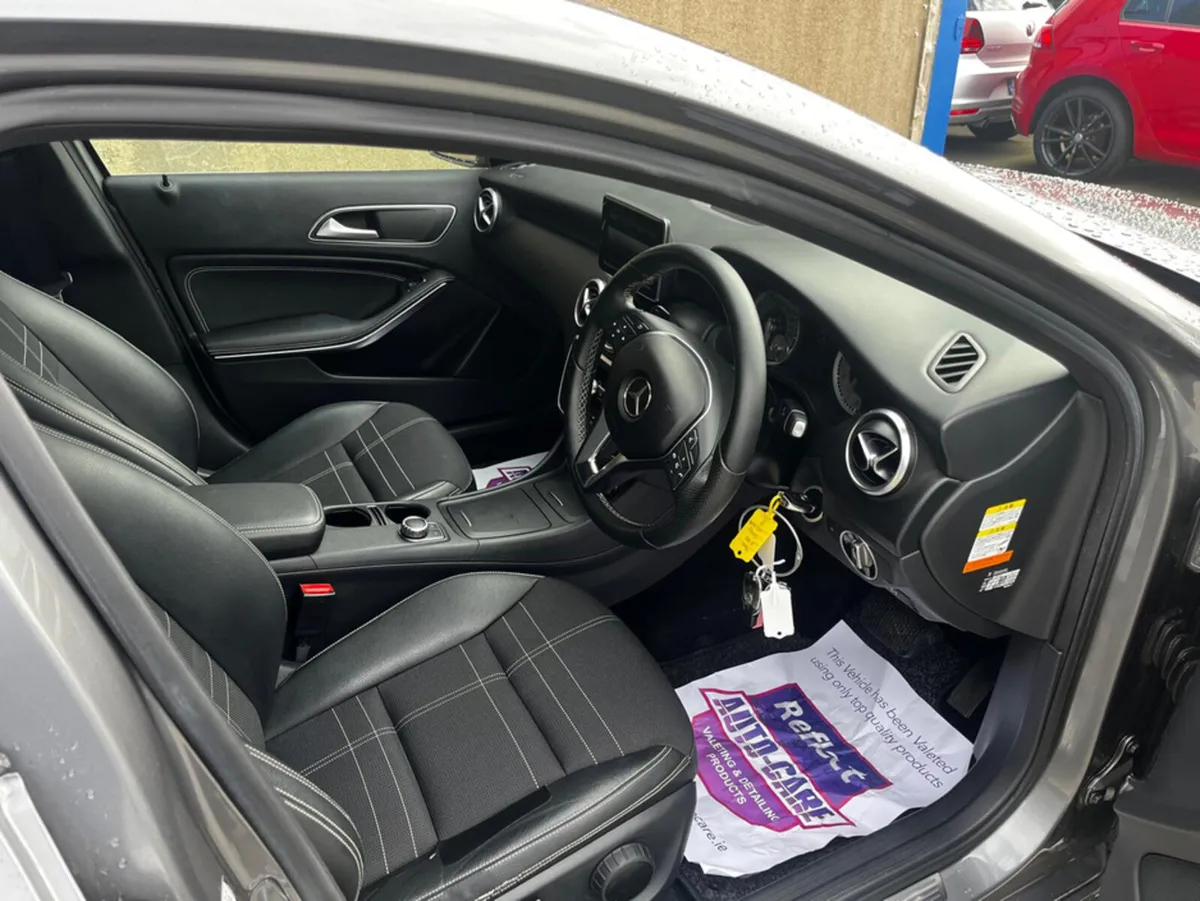 Mercedes-Benz A-Class A180 1.6 PETROL AUTOMATIC - Image 4
