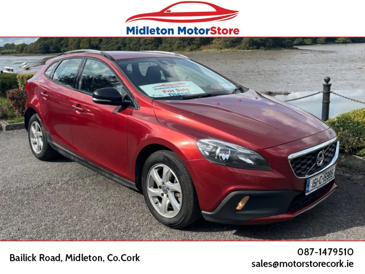 Volvo V40 2.0 D2 CROSSCOUNTRY SE 5DR 40 SERIES - Image 1