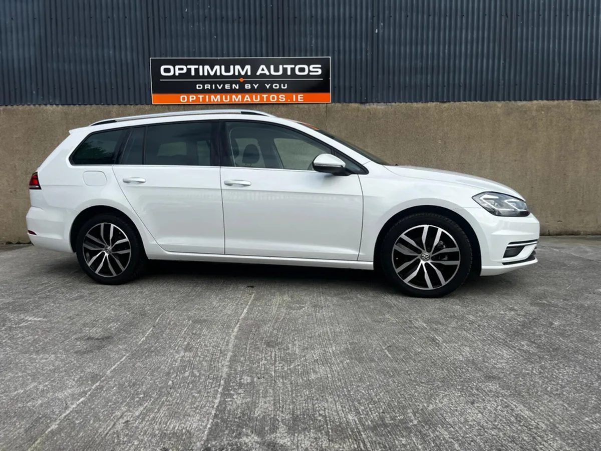 Volkswagen Golf HIGHLINE 1.4 AUTOMATIC PETROL - Image 1