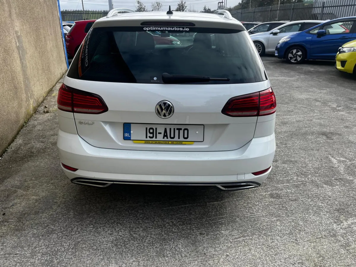 Volkswagen Golf HIGHLINE 1.4 AUTOMATIC PETROL - Image 3