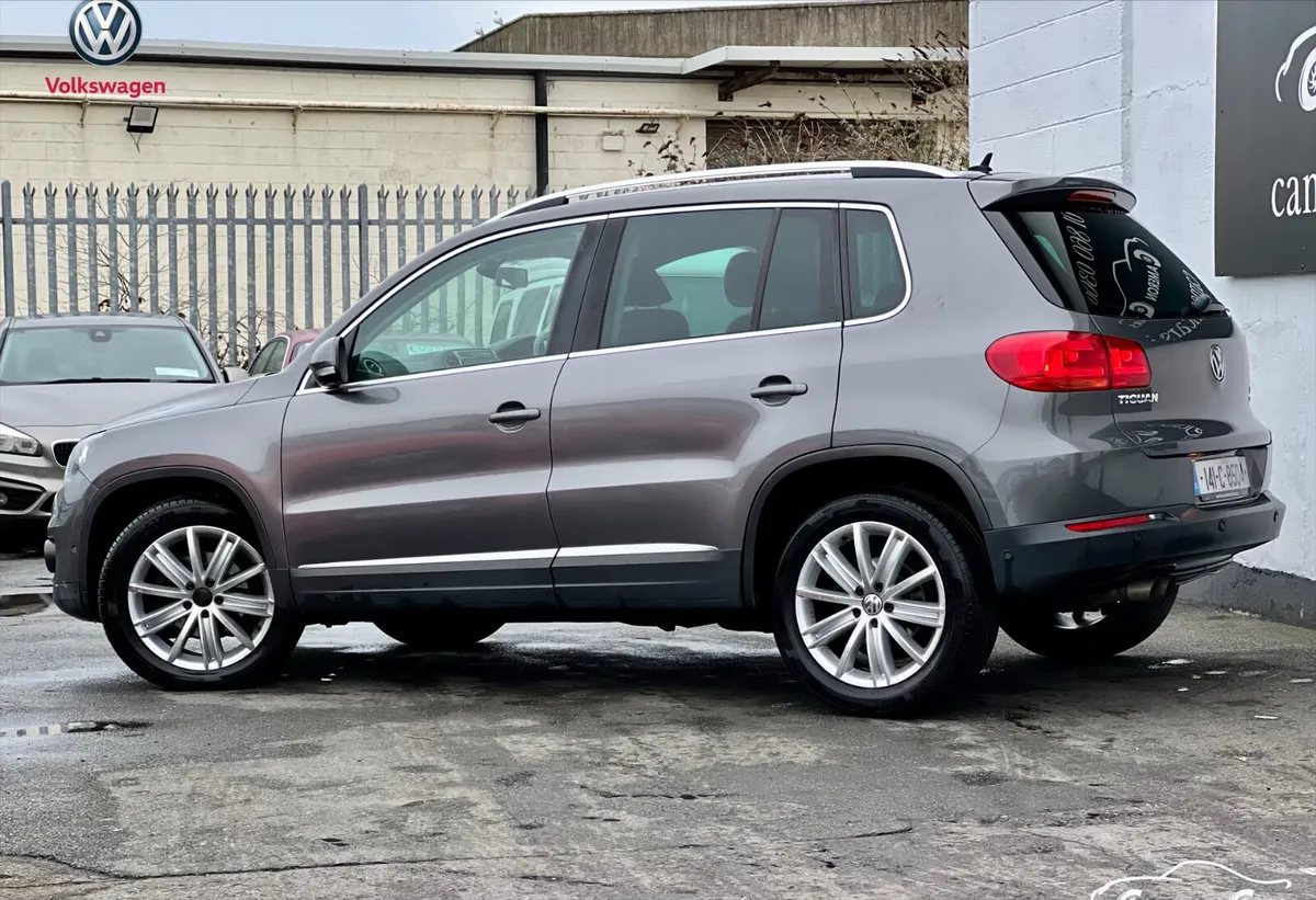VOLKSWAGEN TIGUAN SPORT 6 SPEED MANUAL - Image 2