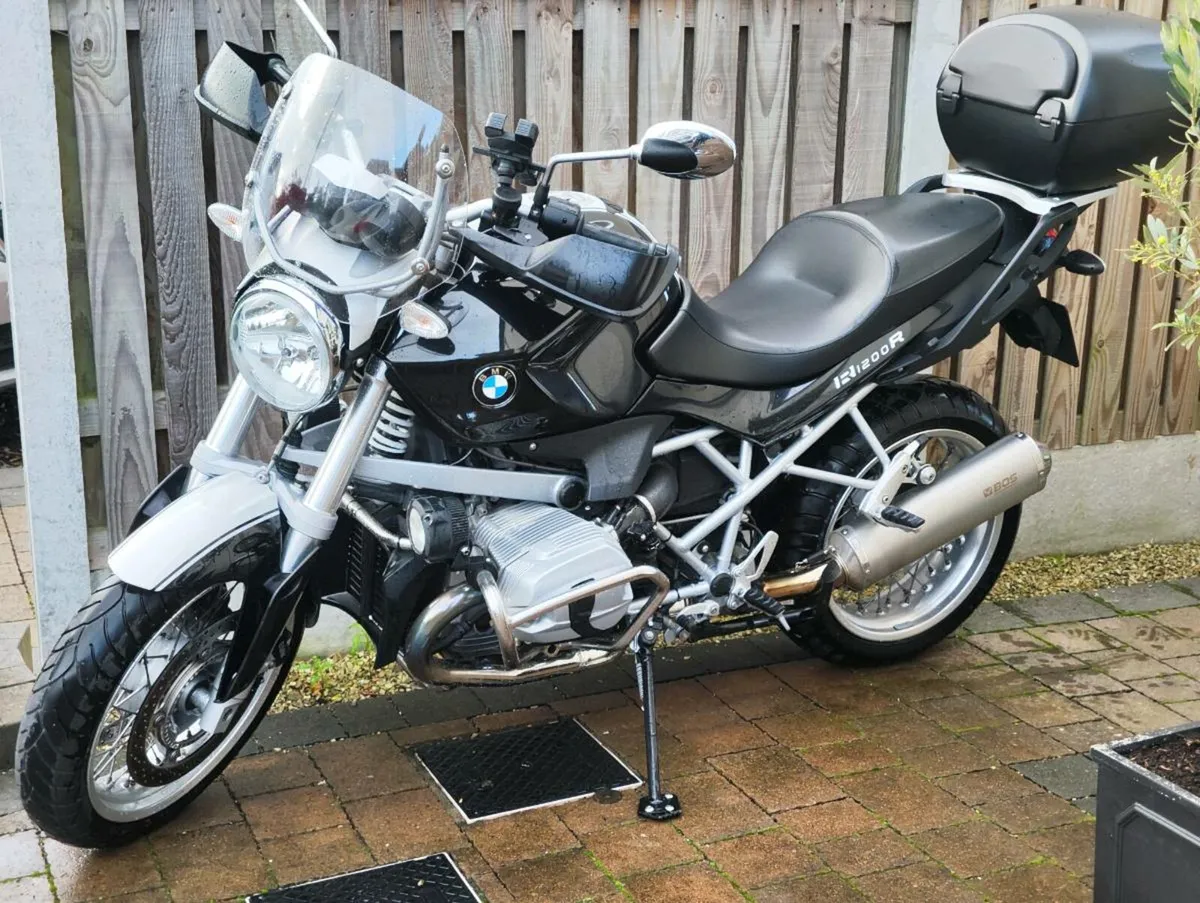 BMW R1200R Classic only 8k miles - Image 3