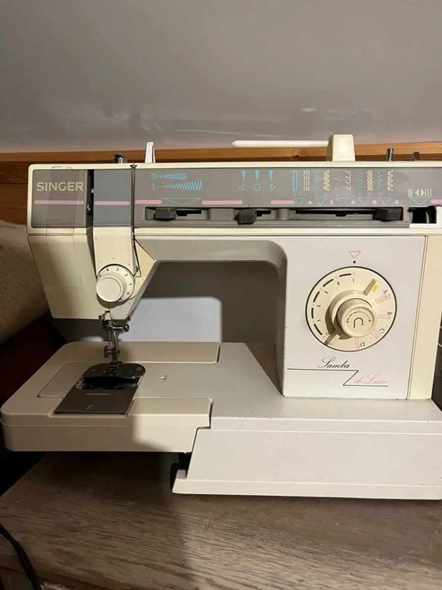 Sewing  machines - Image 1
