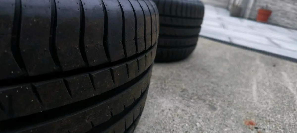 19 AMG Alloys with new tyres - Image 2