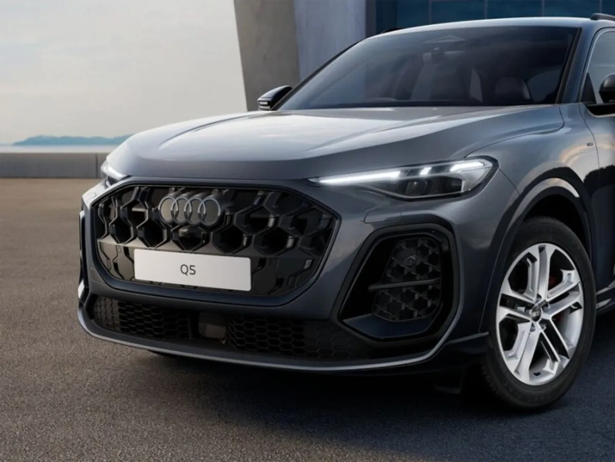 Audi Q5 SUV 2.0TFSI E-HYBRID S-LINE QUATTRO AUTOMA - Image 3