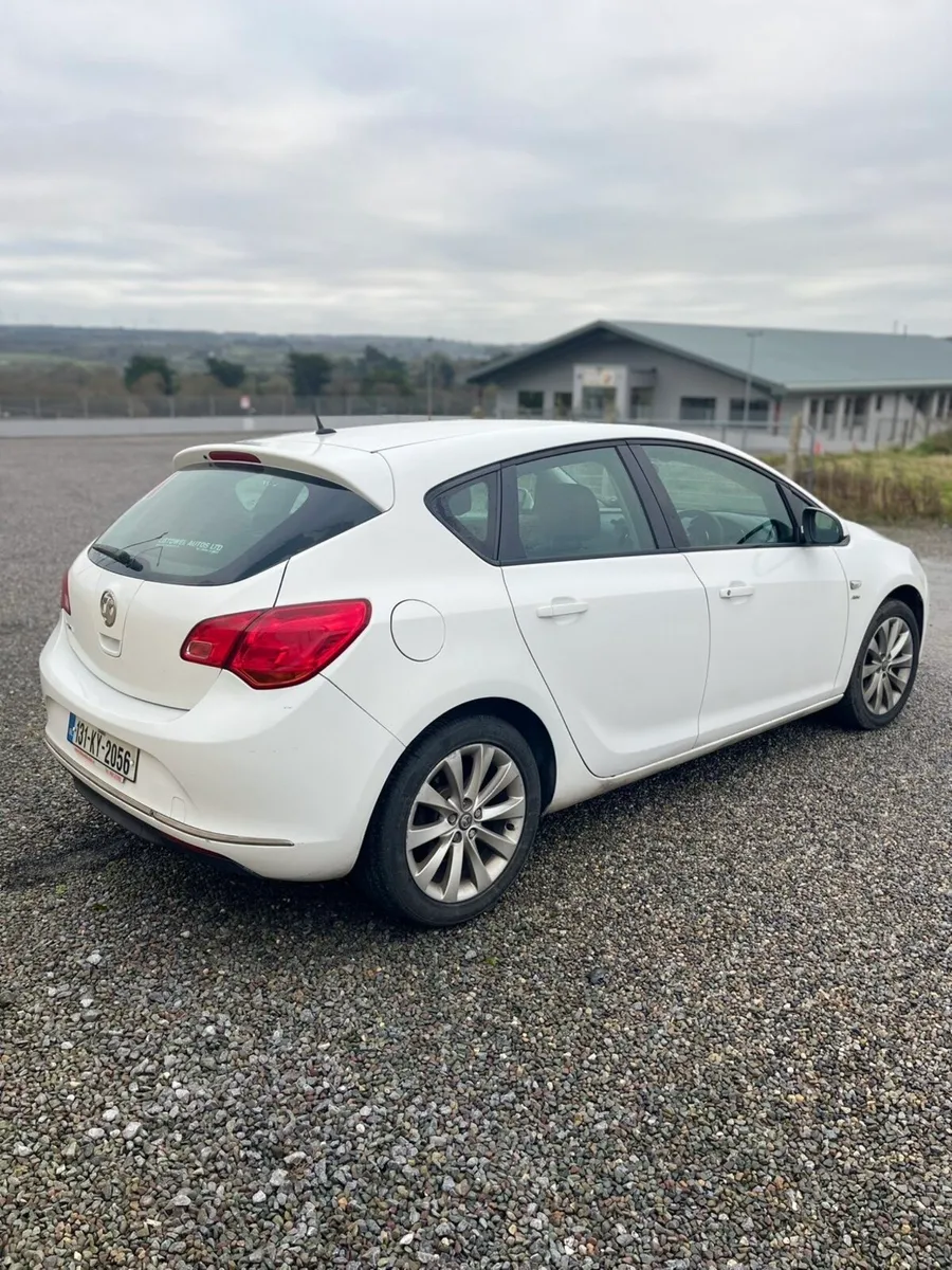 Vauxhall Astra 1.4 Petrol - Image 4