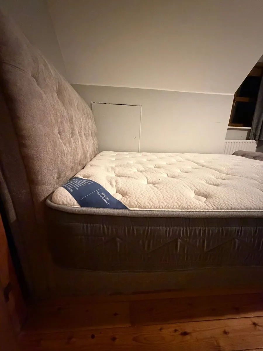 Double bed and mattress - Image 3