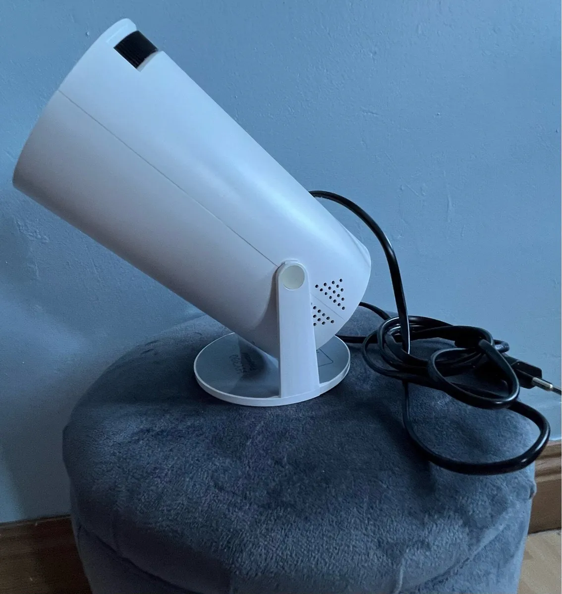 BRAND NEW PROJECTOR - Image 4