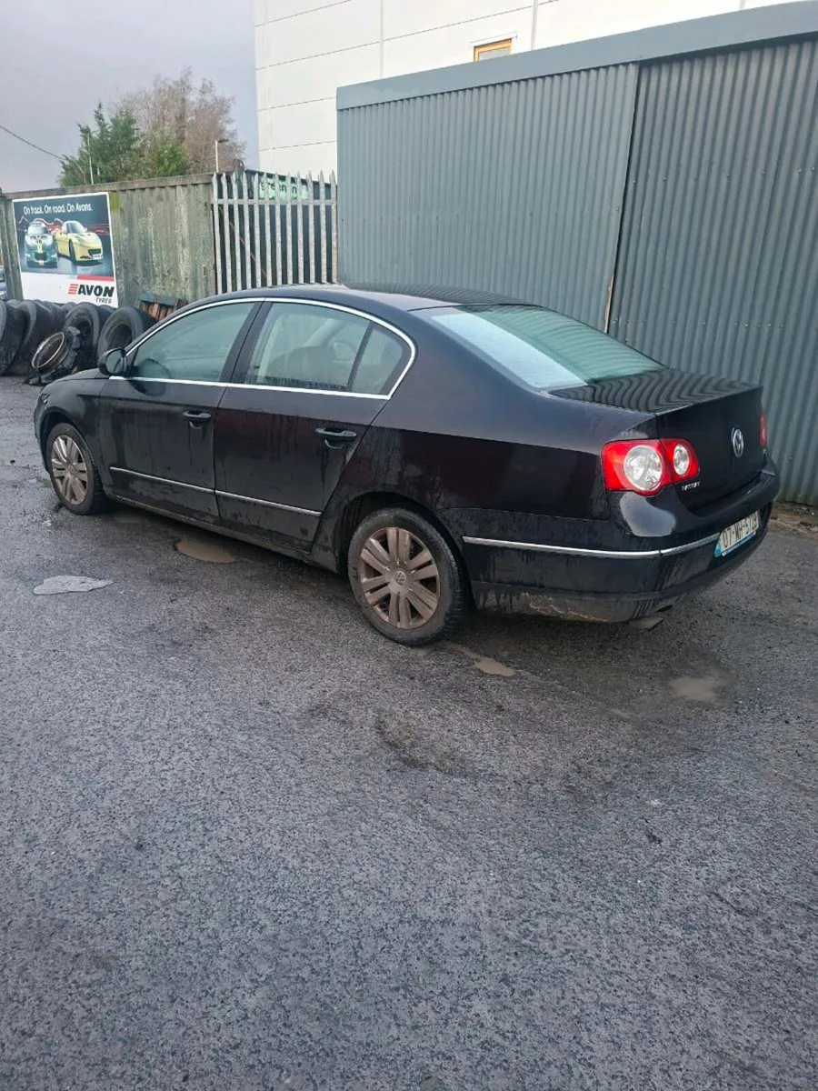 Passat 1.6 petrol starting and driving - Image 4