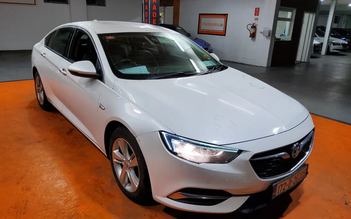Vauxhall Insignia 2017 - Image 1