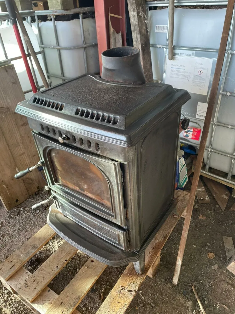 Stove - Image 1