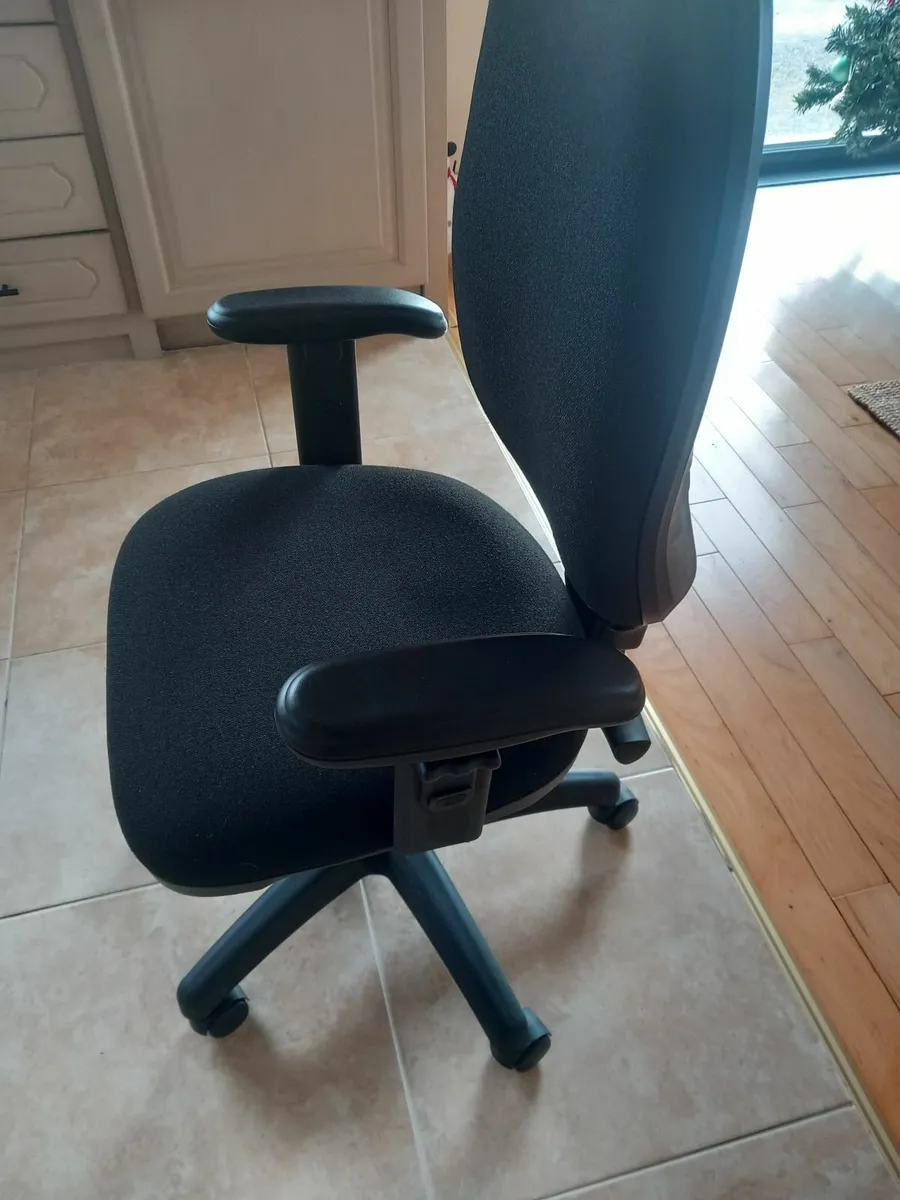 Office Chair - Image 3