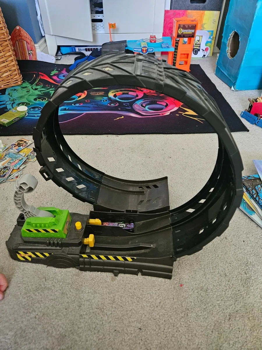 Hot Wheels Monster Trucks Epic Loop - Image 1