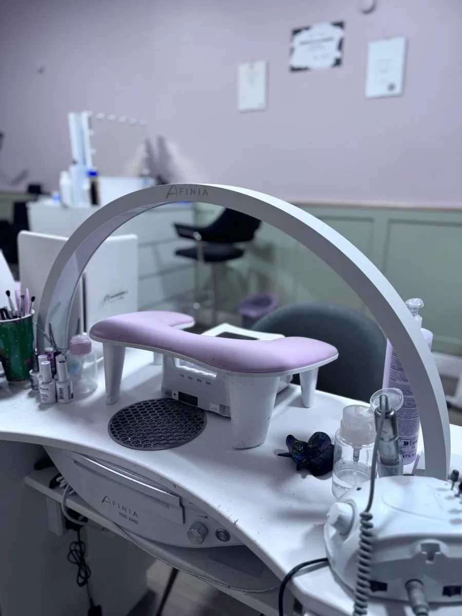 Afinia Wave Moon Nail Lights - Image 1